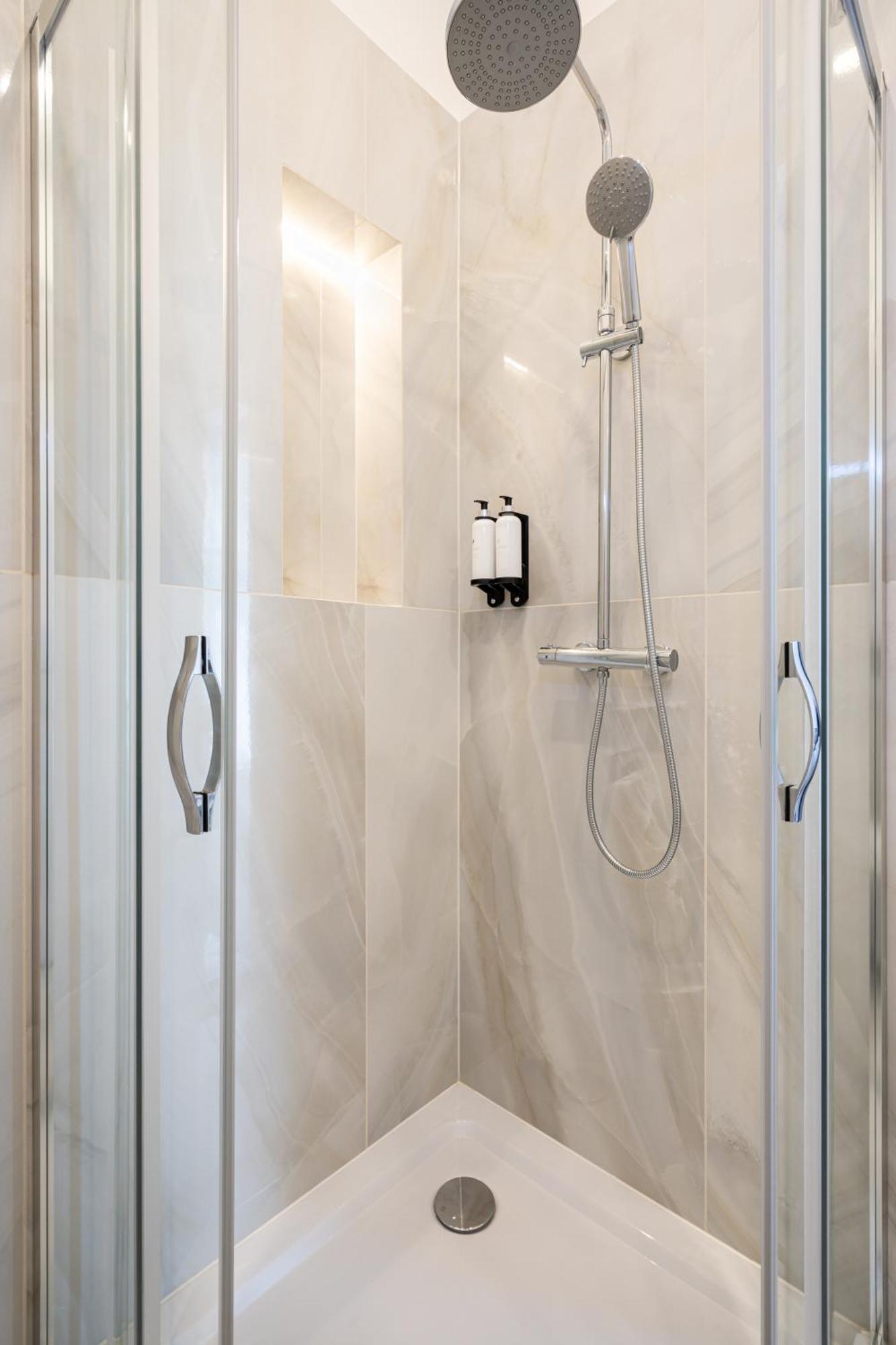 W30 - Wesselenyi Charming Apartment - Best Location By Bqa 布达佩斯 外观 照片